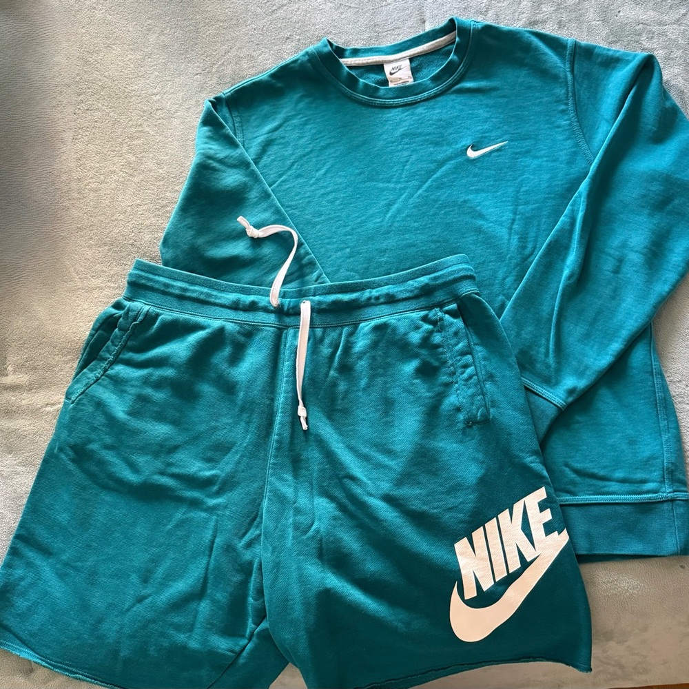 Nike Turquoise Sweatshirt and Shorts Set